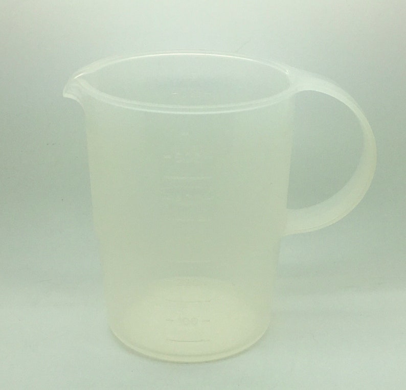 Tupperware Measuring Cup 1370 500 ml Metric With Handle Pour Spout Sheer Clear Replacement Baking Utensil Cooking