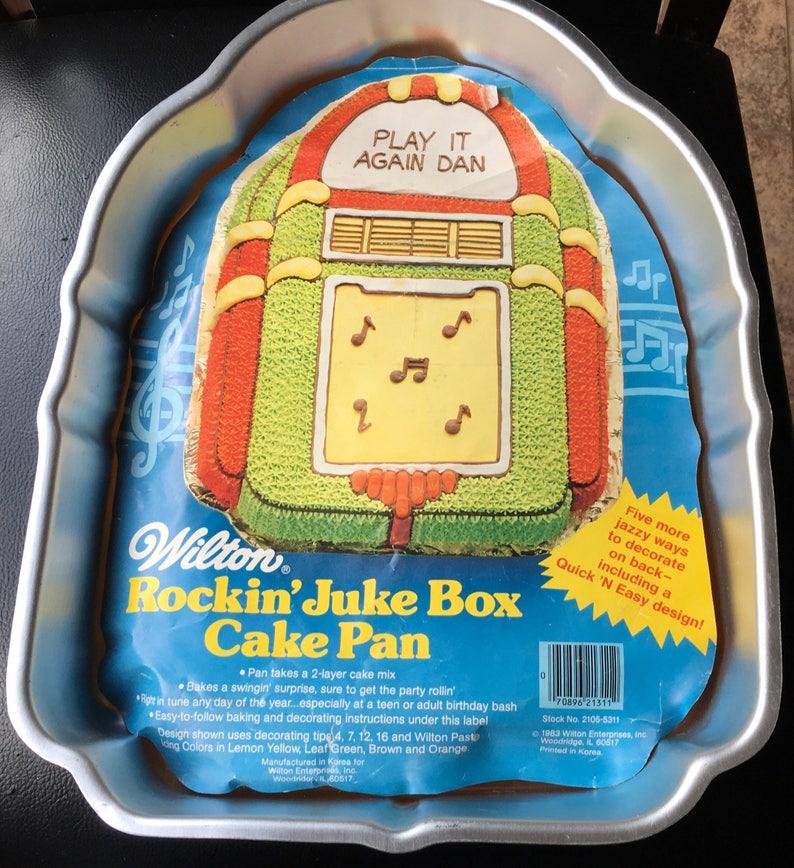 wilton cake pan rockin