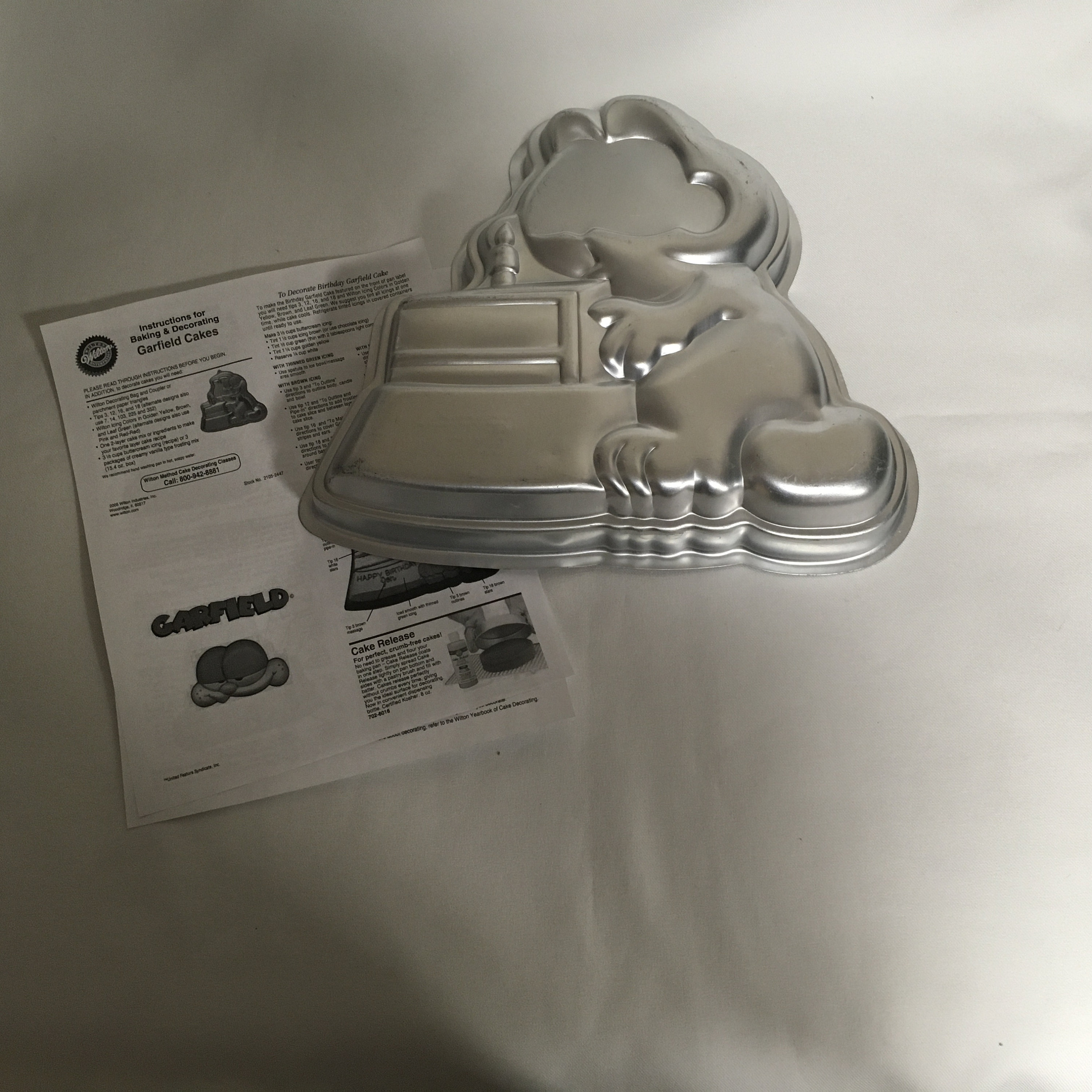 Cake Decorating Torso Cake Pan Wilton Aluminum 8