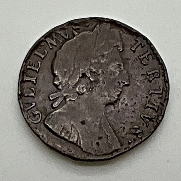 Great Britain  1700 Farthing English Farthing   Laureate Bust  of William III Right  Britannia Seated  Left KM# 483.1