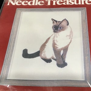 Needle Treasures Crewel Kit Stitchery 00588 Samantha Siamese Cat Cat Lover Gift   Jacquie  Marie Vaux 9 x 12 “ Opened Kit