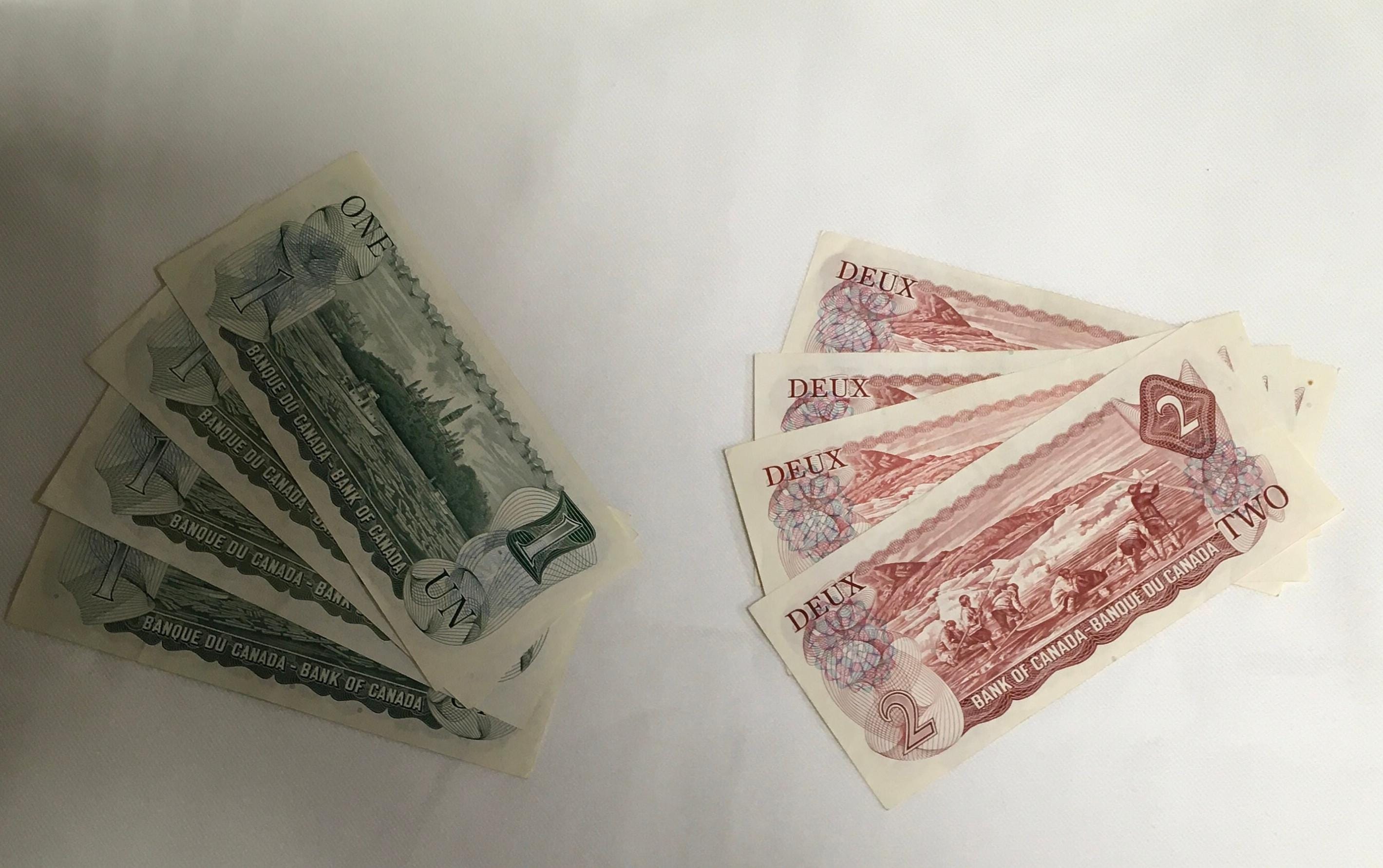 カナダ銀行 1973年 1ドル紙幣 4枚 & 1974年 2ドル紙幣 4枚 ロット