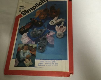Simplicity 6231 Sewing Pattern Furry Animal Slippers Adult  Bear Slipper Lion Slipper Rabbit Slipper Mouse Slipper Plush Slipper Plushies