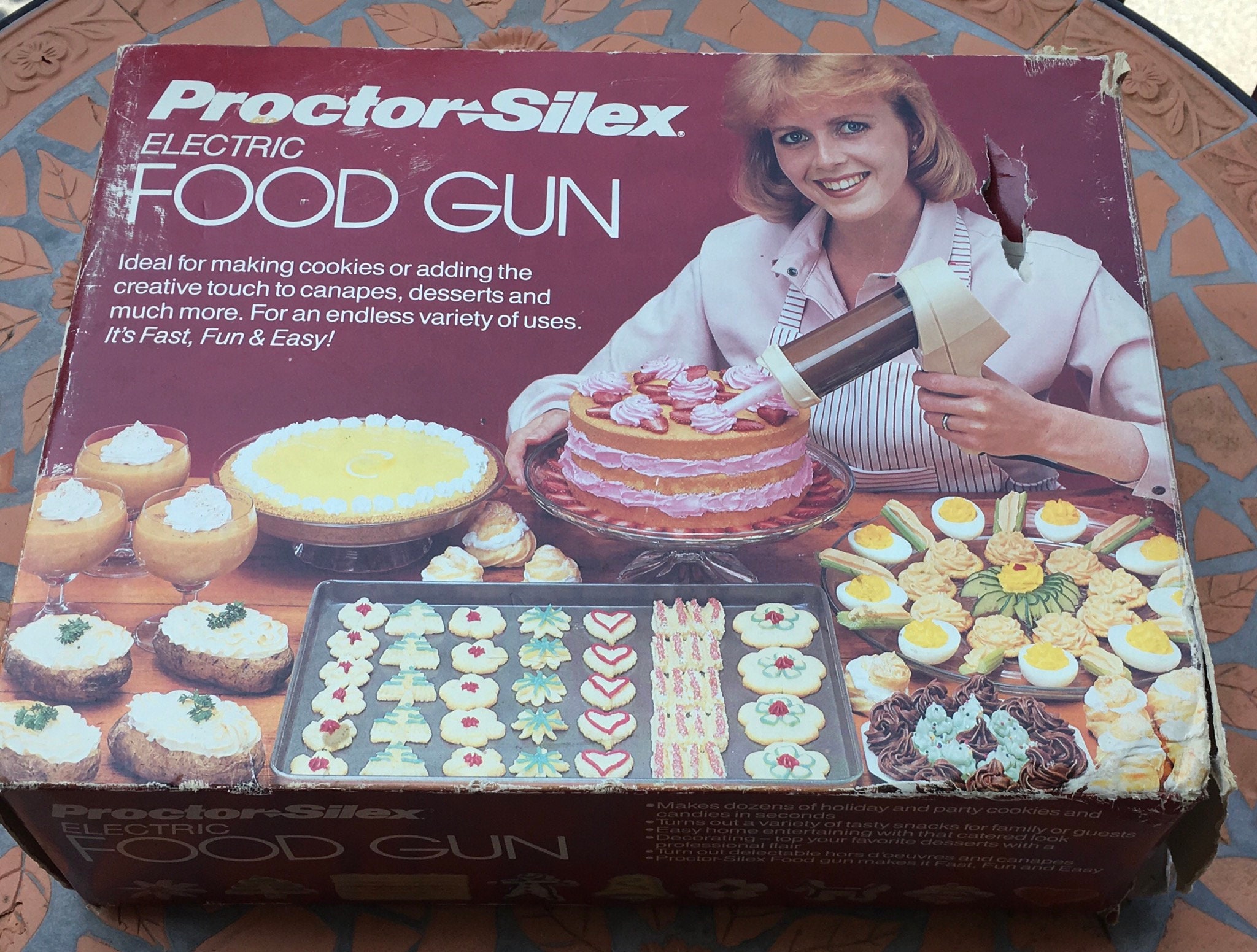Vintage, Procter Silex, the Super Shooter Plus, Cordless Cookie Press, Food  Decorator. Yummy Spritz Cookie Maker. 