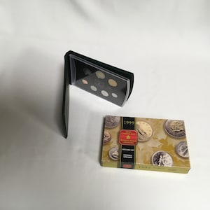 Canada 2000 mint set - Etsy 日本