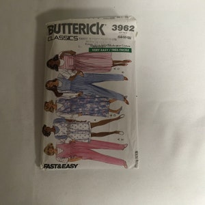 Peut inclure: Un patron de couture pour une combinaison, avec cinq styles différents. Le patron est de Butterick Classics et est étiqueté "Très facile".