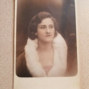 RPPC Real Photo Postcard Colorized Pretty Well Dressed Woman Cartolina Postale