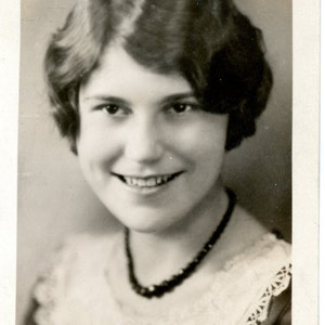 Vintage Black & White Photograph Snapshot Pretty Flapper Woman 1920s