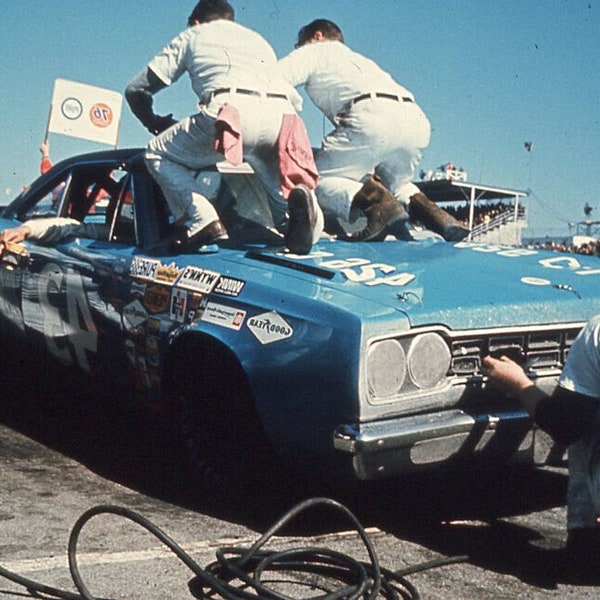 Vintage Original NASCAR 35mm Slide Richard Petty #43 Chrysler Corporation Boarder