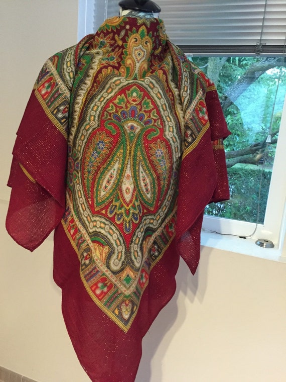 Ukrainian vintage shawl with turkish design