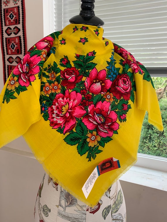 Large Floral Fringe Ukrainian Scarf/ Shawl – Ukrainian Treasures Studio