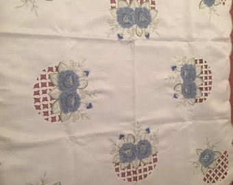 Mit Blumen bestickte Polyester-Tischdecke aus Deutschland