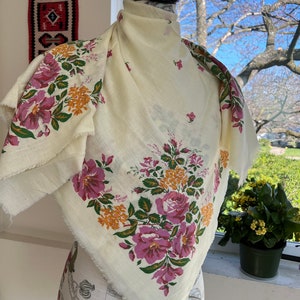 Vintage katoenen Russische Sovjet-Unie katoenen sjaal bandana sjaal Pavlov posad uit de jaren 1980