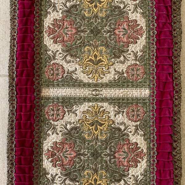 Table runner with metal threads from France