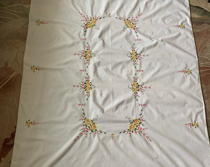 Tablecloth France embroidered with yellow roses