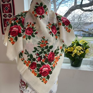 Vintage Big russian wool shawl Pavlovo posad  made in USSR with roses