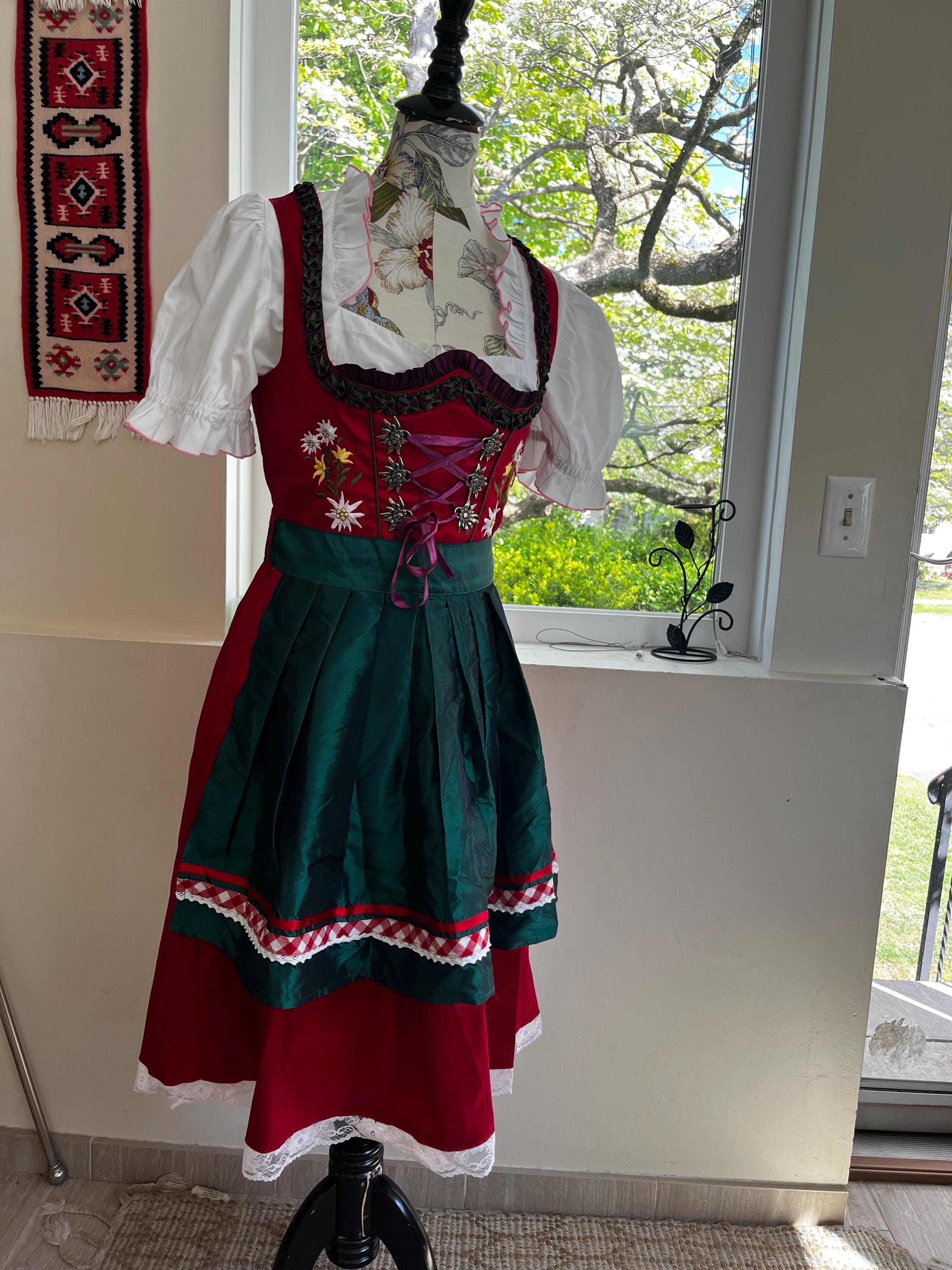 swiss traditional dress Costumes Suisses - Schweizer Trachten - Swiss Folk Costumes main image 0
