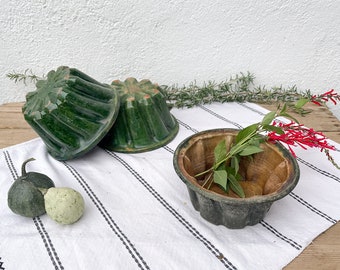 Antique Bundt Pan, Vintage Green Ceramic Cake Mould, Kugelhopf Pastry Mold