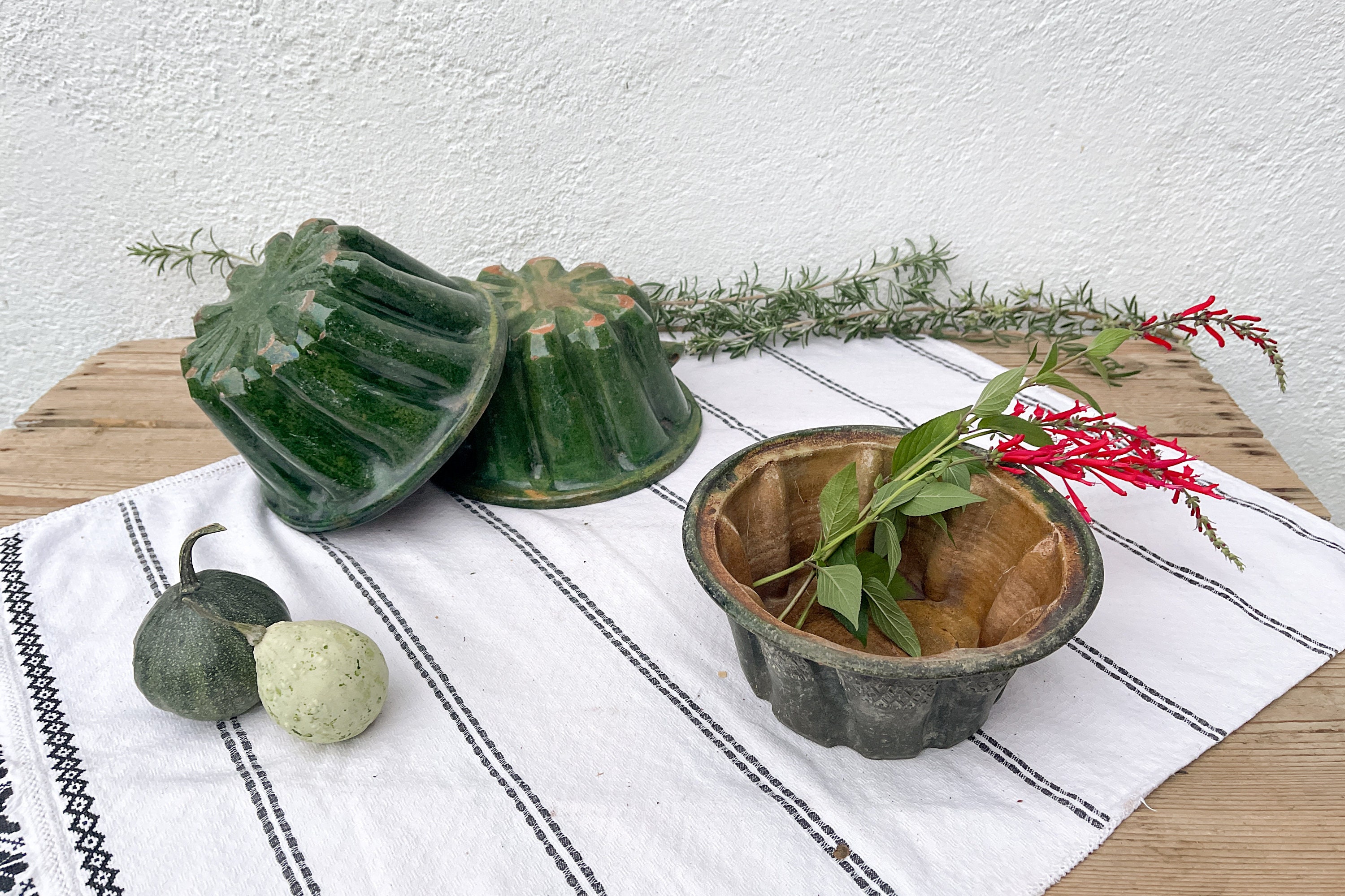 Dark Green Enameled Terracotta Bundt Pan — Rose & Ivy