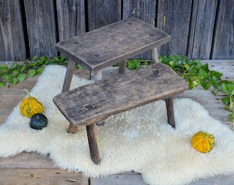 Taburete de ordeño de madera primitivo: decoración rústica de granja
