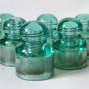 Aqua Glasisolator, rumänischer Isolator Typ CD 445, Shorty Eisenbahnisolator