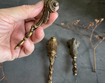 Set of 3 Antique Brass Appliqués – Vintage Furniture Ornaments – Ornate Mounts or Feet