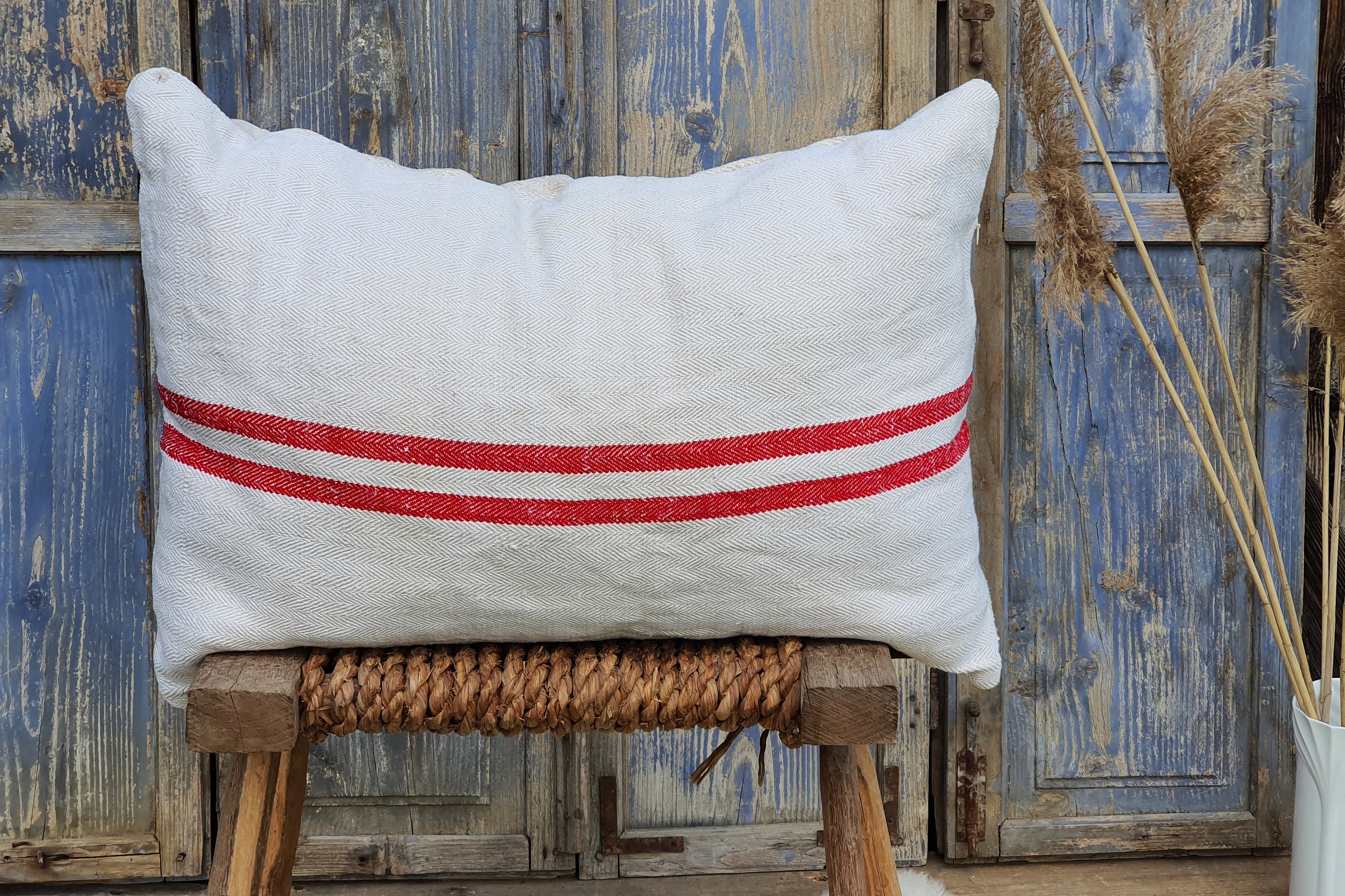 Brown Designer Fabric Pillow Cover Textured Throw Pillow Case Modern Neutral Sofa Bed Cushion Classic Home Décor Accent Pillow