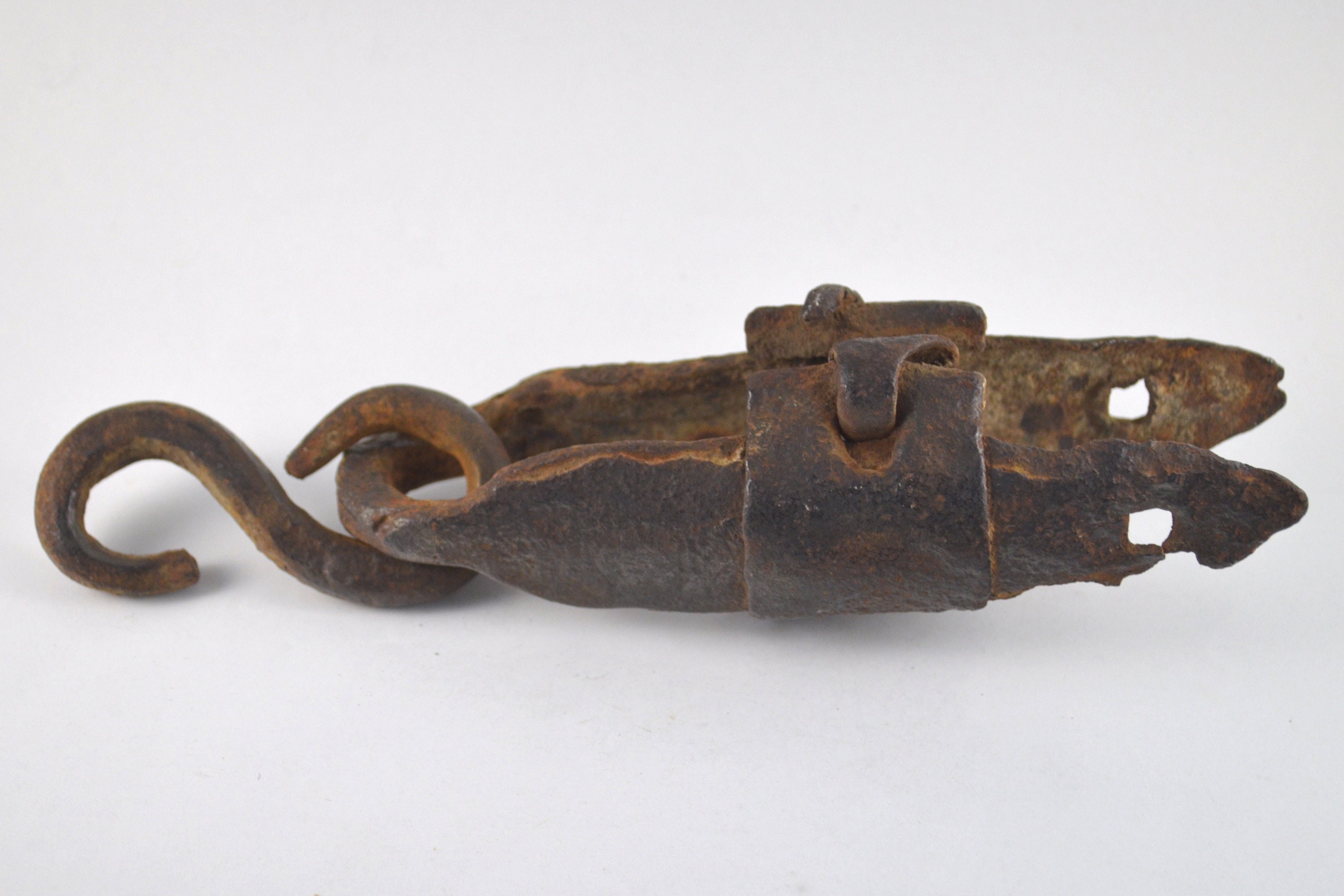 Antique Rusty Hook, Decorative Rusty Pulley Support, Man Cave Deco - Etsy