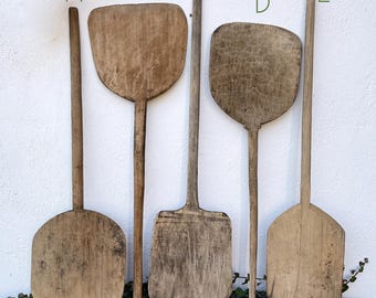 Auténtica pala de pan de madera antigua - Pala de pizza rumana primitiva - Decoración rústica de pared de gran tamaño