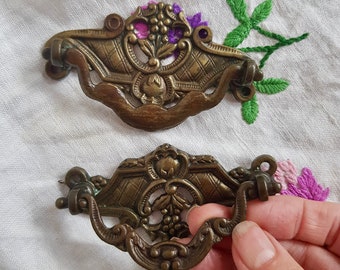 Lovely pair of vintage drop bail drawer handles.