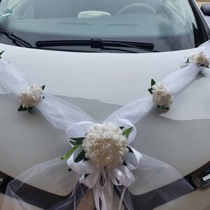Autoschmuck Hochzeit , Girlande in V mit Organza Band und Blüten, Farbe nach Wunsch. Bild 2