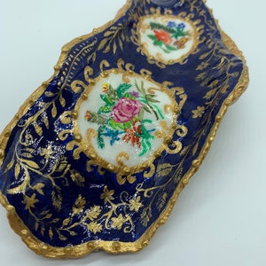 Sevres style oyster shell