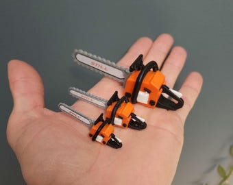 Miniature Chainsaw Model: 1/10, 1/18, 1/24 Scale RC Accessory