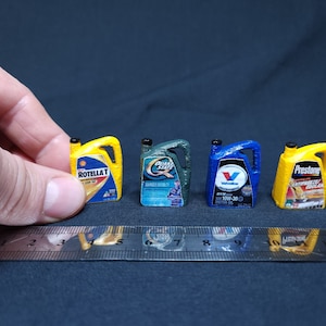 Paquete de 4 jarras de aceite a escala 1/10, accesorios RC, accesorio de gran escala para Axial SCX10, TRX4, Vanquish VS410, Element RC Enduro, Gen8