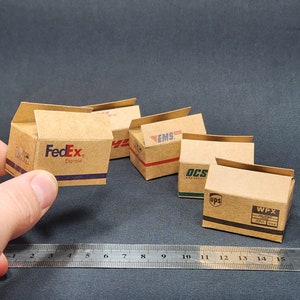 Miniatuurverzenddozen op schaal 1/10, ideaal voor RC-garage of kleine vrachtwagens zoals de TRX4, Vanquish VS410, Element RC Enduro, Redcat Gen8