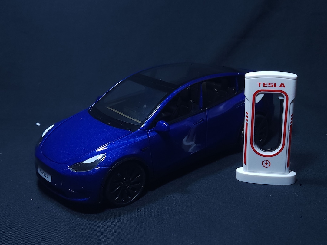 124 Scale Tesla Model Y Diecast Model Detailed Electric Car Replica