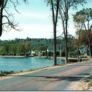 Vintage Unposted Postkarte Wasserlandschaft See Winnipesaukee New Hampshire NH K-2209 Lusterchrome Tichnor Brothers