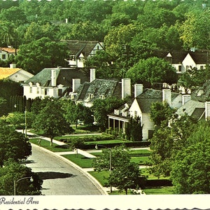 Cartão postal vintage não postado, área residencial de Beverly Hills, Los Angeles, Califórnia, CA, borda recortada D-76767-C Kurt Moore Mitock Dexter