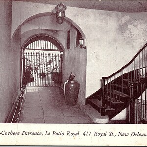 Cartão postal vintage não postado Porte-Cochere Entrada Le Patio Royal Courtyard Nova Orleans Louisiana LA