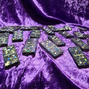 Multicolor Resin Domino Set – Glitter, Snowflakes & More