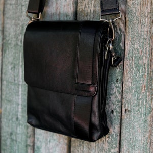 Bolso de hombro negro, bolso de mano de cuero con correa, bolsos cruzados, cartera de cuero, accesorios de cuero para hombres, regalo para él, regalo para papá