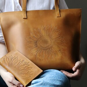 Leather Cross Body Bag, Sunflower Bag, Sunflower Pattern  display picture 2