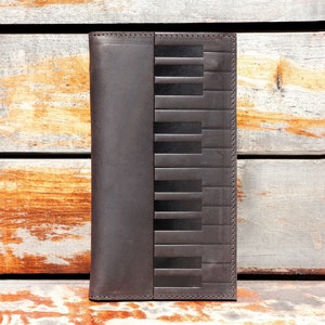 Gepersonaliseerde bruine portemonnee, pianoportemonnee, gegraveerde portemonnee, minimalistische portemonnee, pianoornament, volnerf lederen portemonnee, My Sweet Piano, cadeau