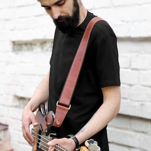 Sangle de guitare personnalisée, Sangle de guitare en cuir, Sangles de guitare, Sangles de costume de basse, Sangle de guitare acoustique, Sangle de guitare pour canapé, Cadeaux guitare