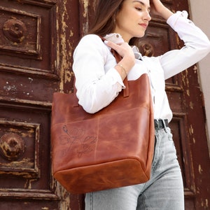 Joli sac fourre-tout personnalisé avec trousse de maquillage, sac fourre-tout en cuir, sacoche en cuir, sac à bandoulière, cadeau pour elle, sacs fourre-tout pour femme, sac à main