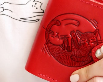 Portefeuille en cuir rouge personnalisé amoureux des animaux cadeau chat mince minimaliste Ying Yang poche carte de crédit étui à deux volets motif en relief personnalisé femme