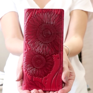 Carteira de couro personalizada de girassol vermelho-framboesa, presente de terceiro aniversário para estudante universitário, padrão em relevo de 30 anos feito à mão