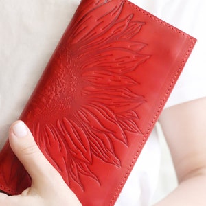 Billetera roja personalizada, billetera de cuero de grano completo, billetera linda, billetera para mujer, billetera con girasol, billetera grabada, monograma, regalo de cumpleaños