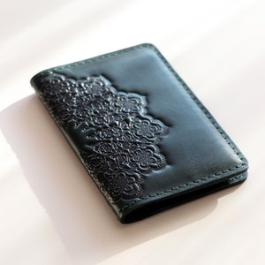 Estuche para tarjetas de crédito de cuero personalizado, funda para tarjetas de identificación, tarjetas de presentación, billetera delgada, estilo bohemio para mujer