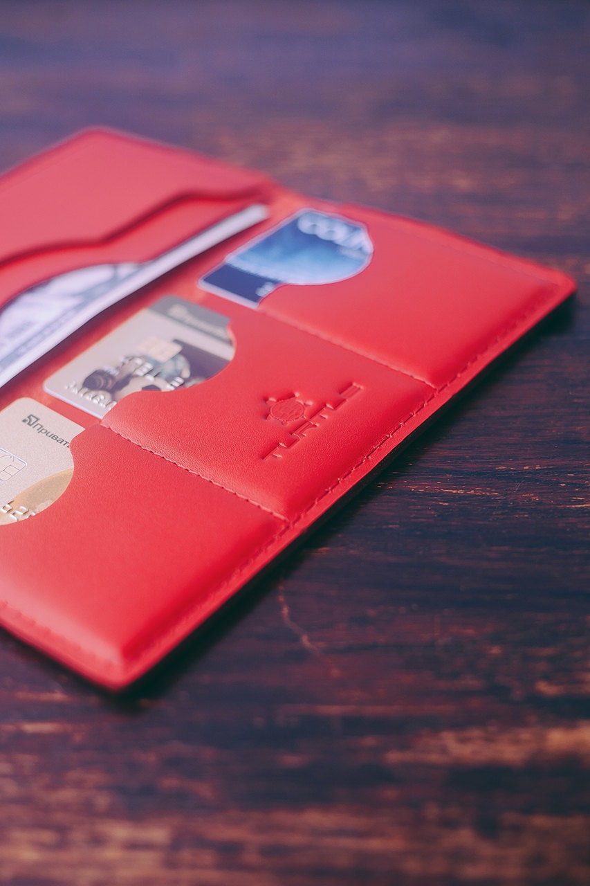 Personalized Red Antique Grain Leather Wallet. Vintage Red Hand-crafted ...